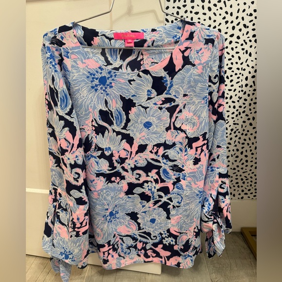 Lilly Pulitzer - Picture 1 of 5